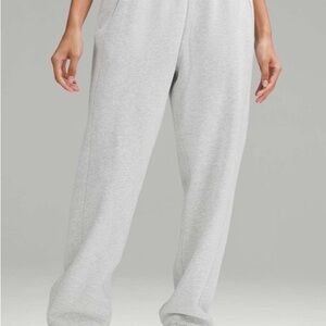 Lululemon Scuba Mid-Rise Oversized Jogger *Regular